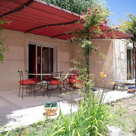 Petit Paradis . Pujaut Luaran gambar