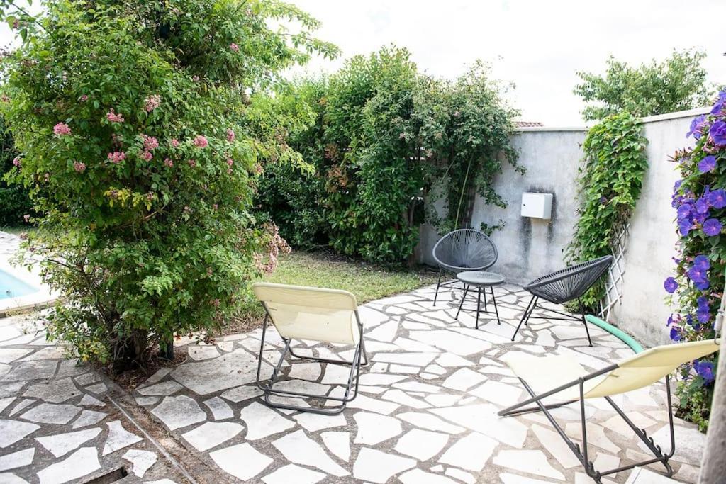 Petit Paradis . Pujaut Luaran gambar